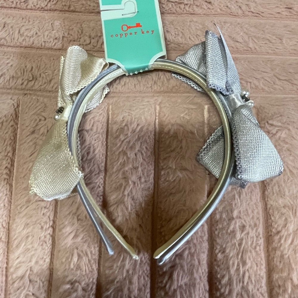 Copper Key Elegant Silver and Cream Bow Headbands
